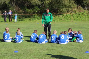 国足高密度对抗中战术应变能力评分模型